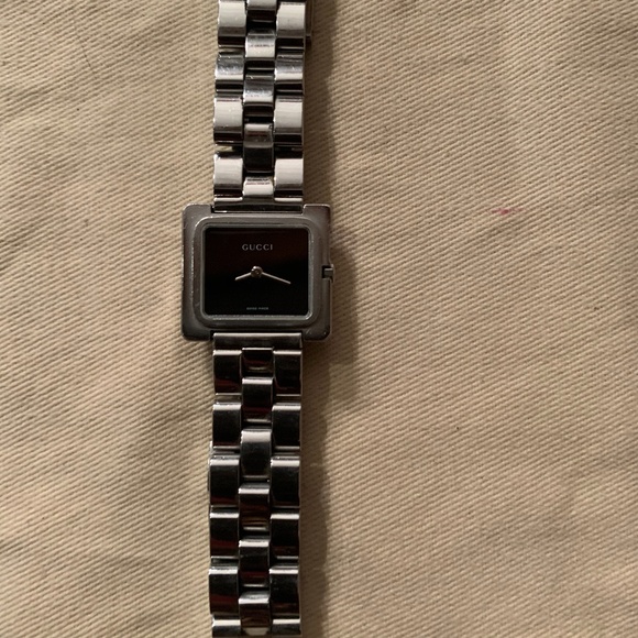 Gucci watch - Picture 1 of 6